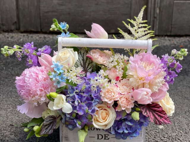 Florile de Mai. Ce oferim de Sfinții Constantin și Elena?
