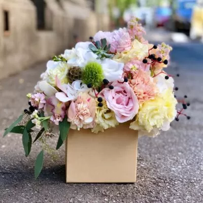 Aranjamentul cu flori pastel 1