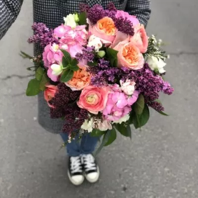 Buchet cu liliac mov scaled