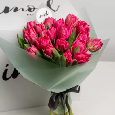 Buchet de flori cu lalele roz