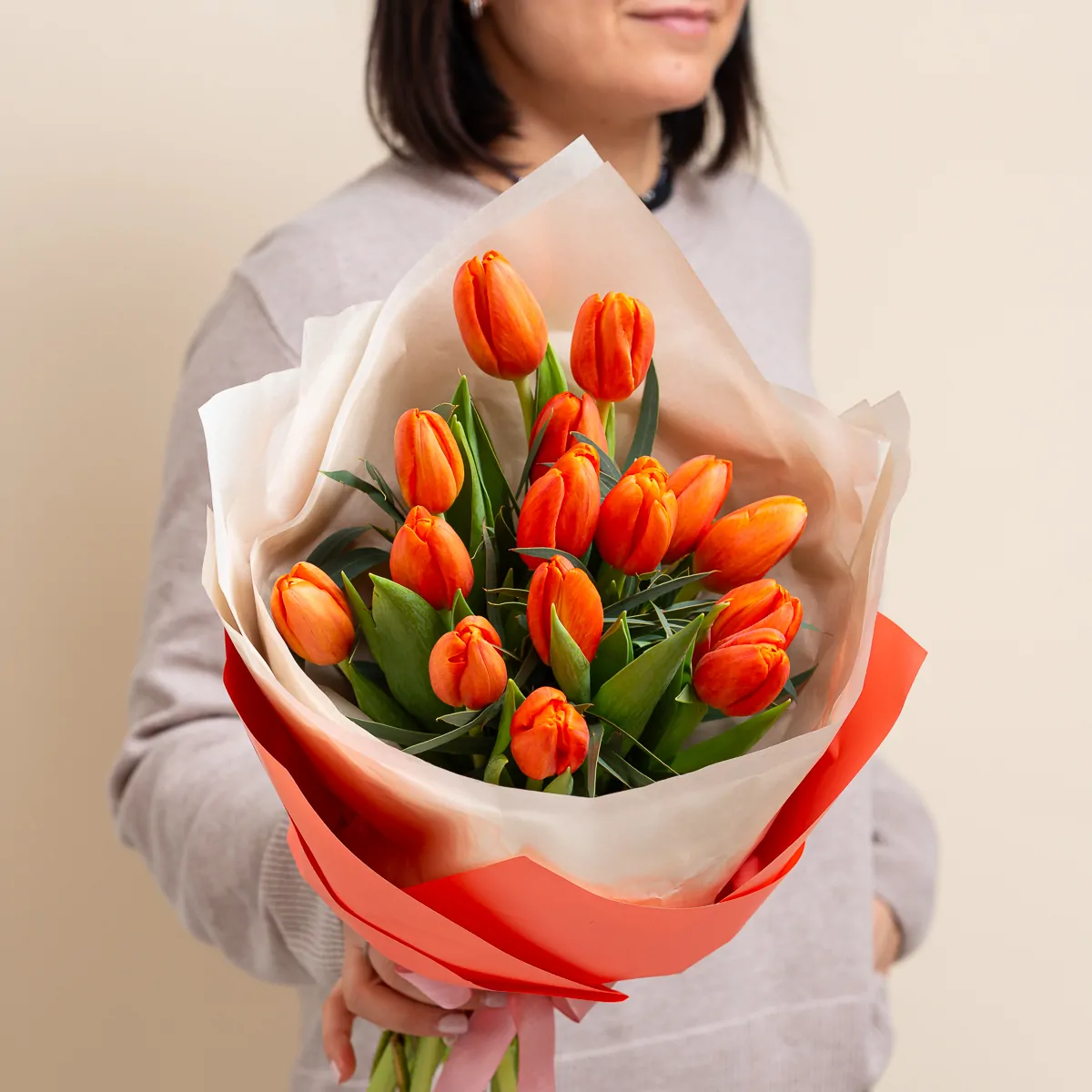 Buchet lalele portocalii – energie si eleganta