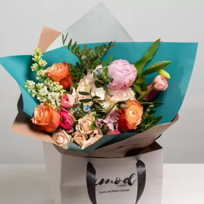 buchetul de flori surpriza