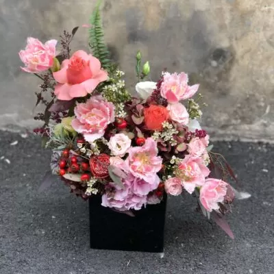 Aranjamentul floral Esti Pretioasa