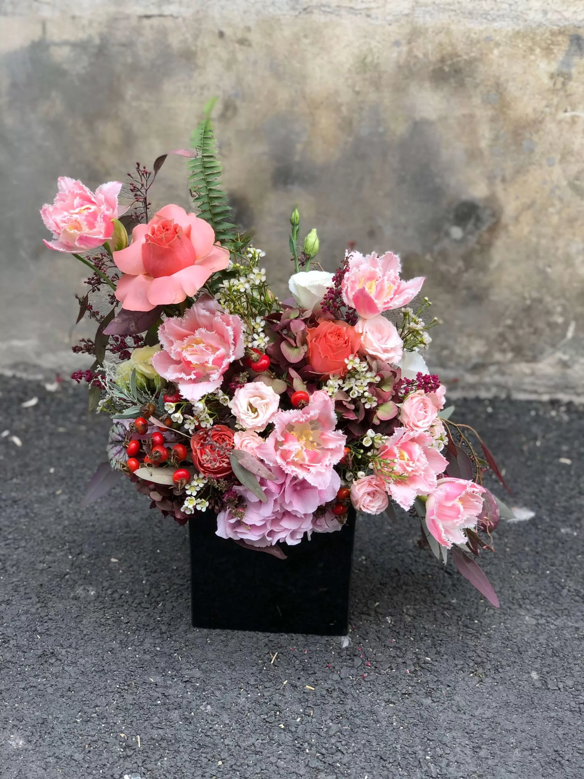 Aranjamentul floral Esti Pretioasa