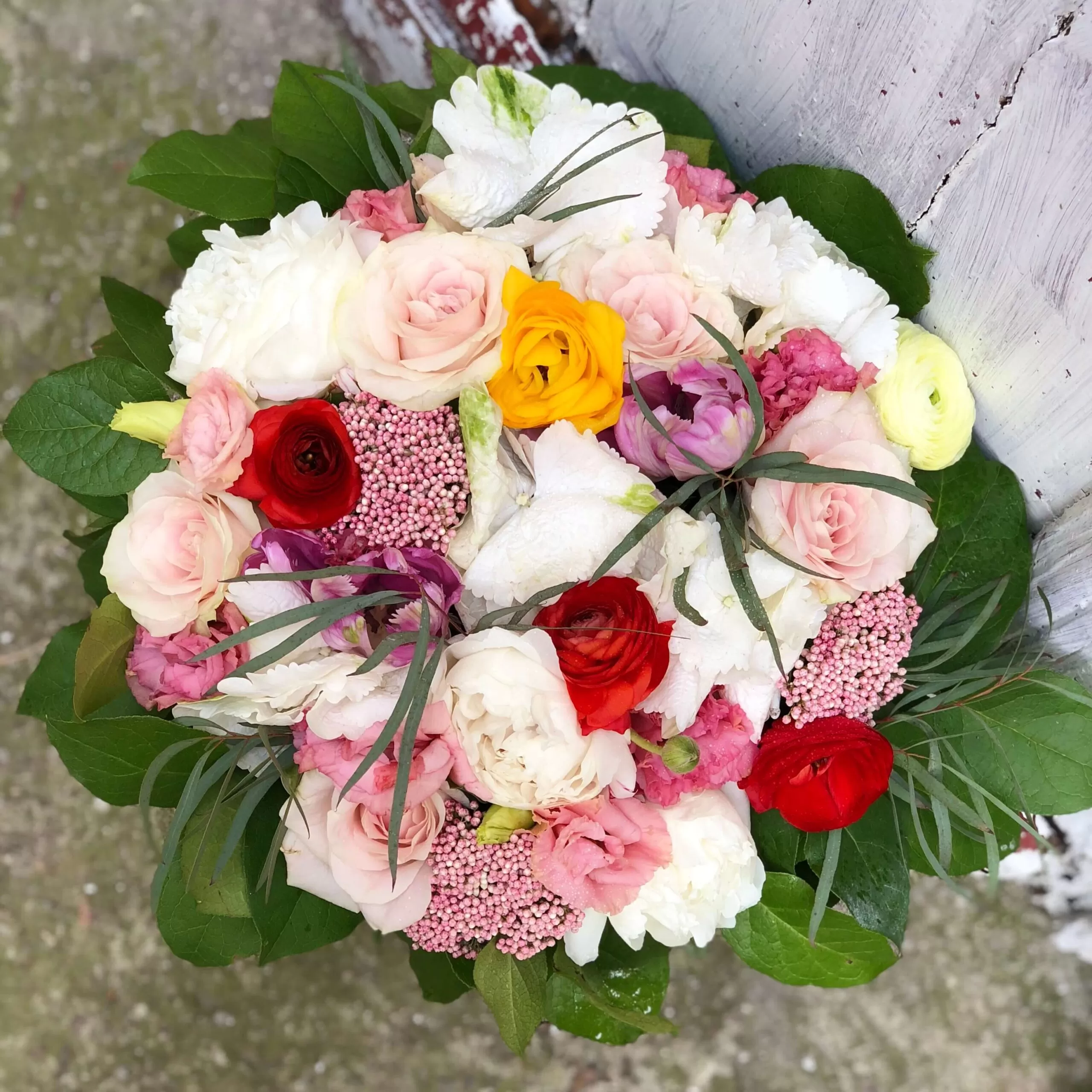 buchet cu flori roz