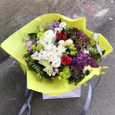 buchet cu liliac alb