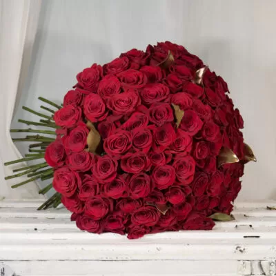 buchet de 101 trandafiri rosii