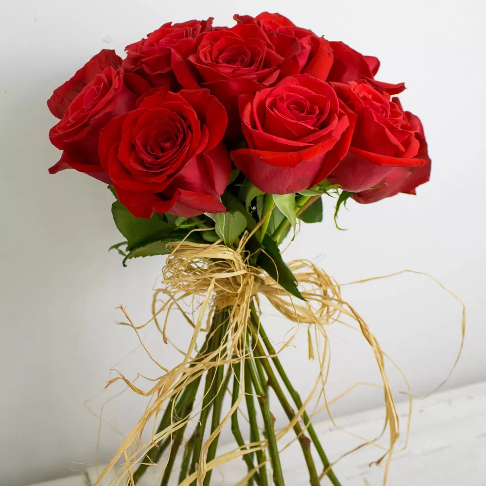 buchet de 9 trandafiri rosii 1.jpg