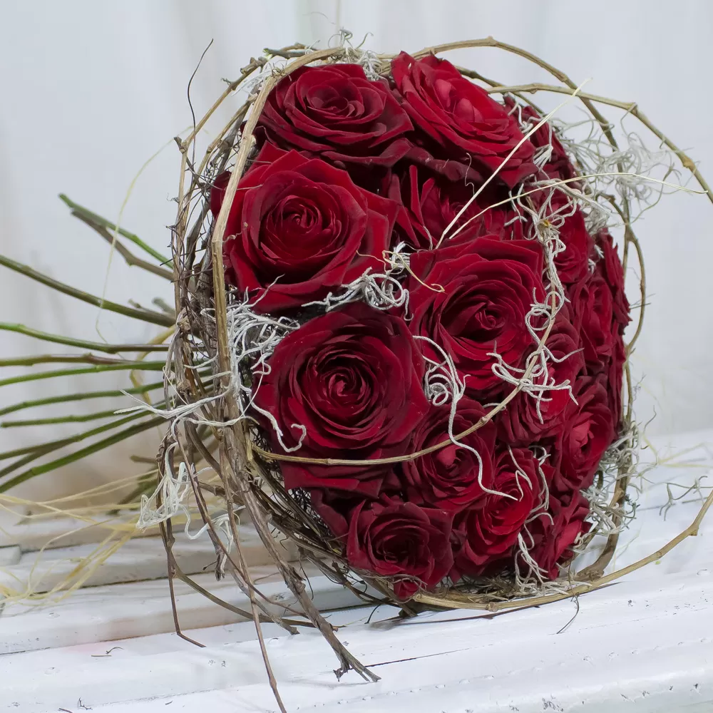 buchet de 19 trandafiri rosii