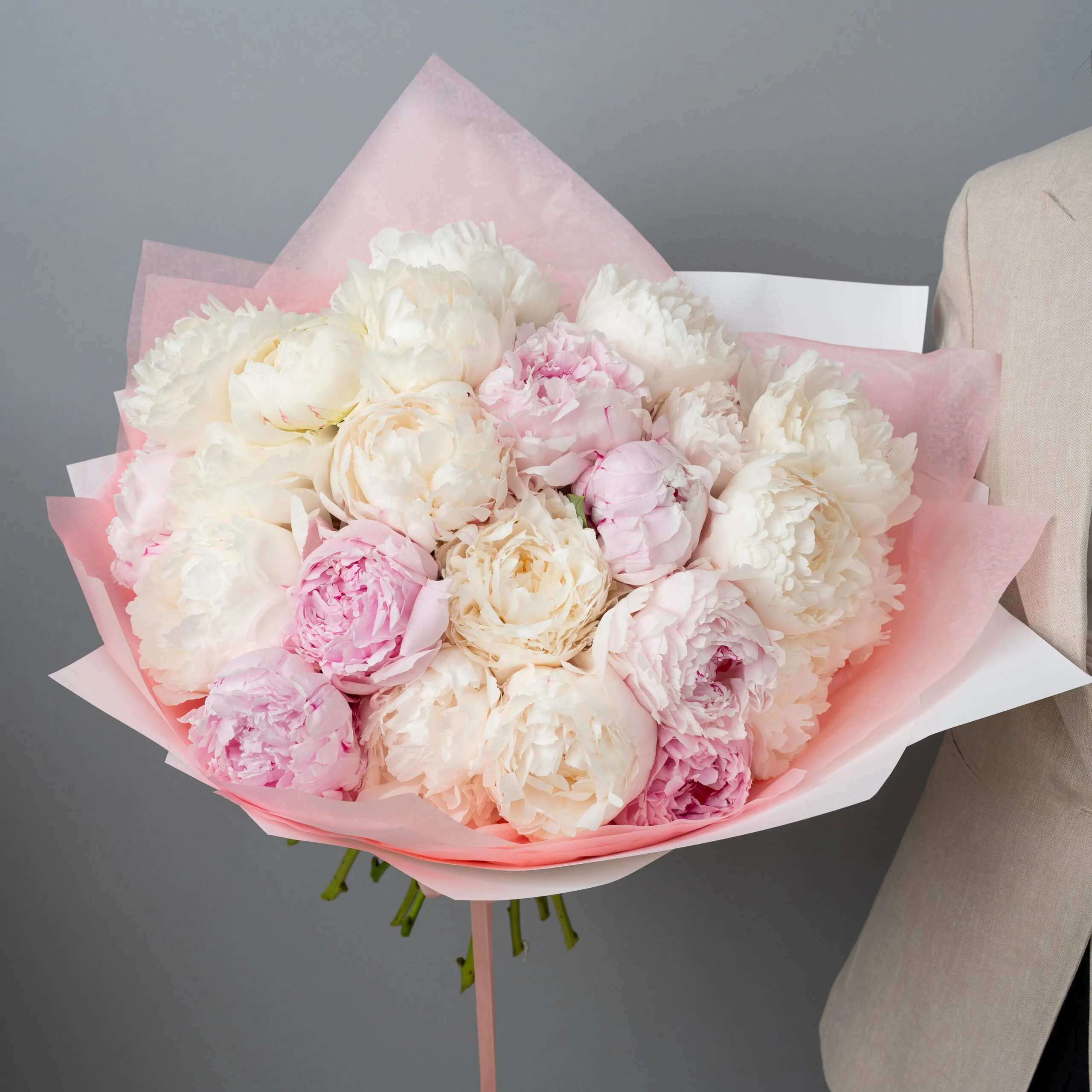 buchet-ivory-blush-bujori-premium-imod-1