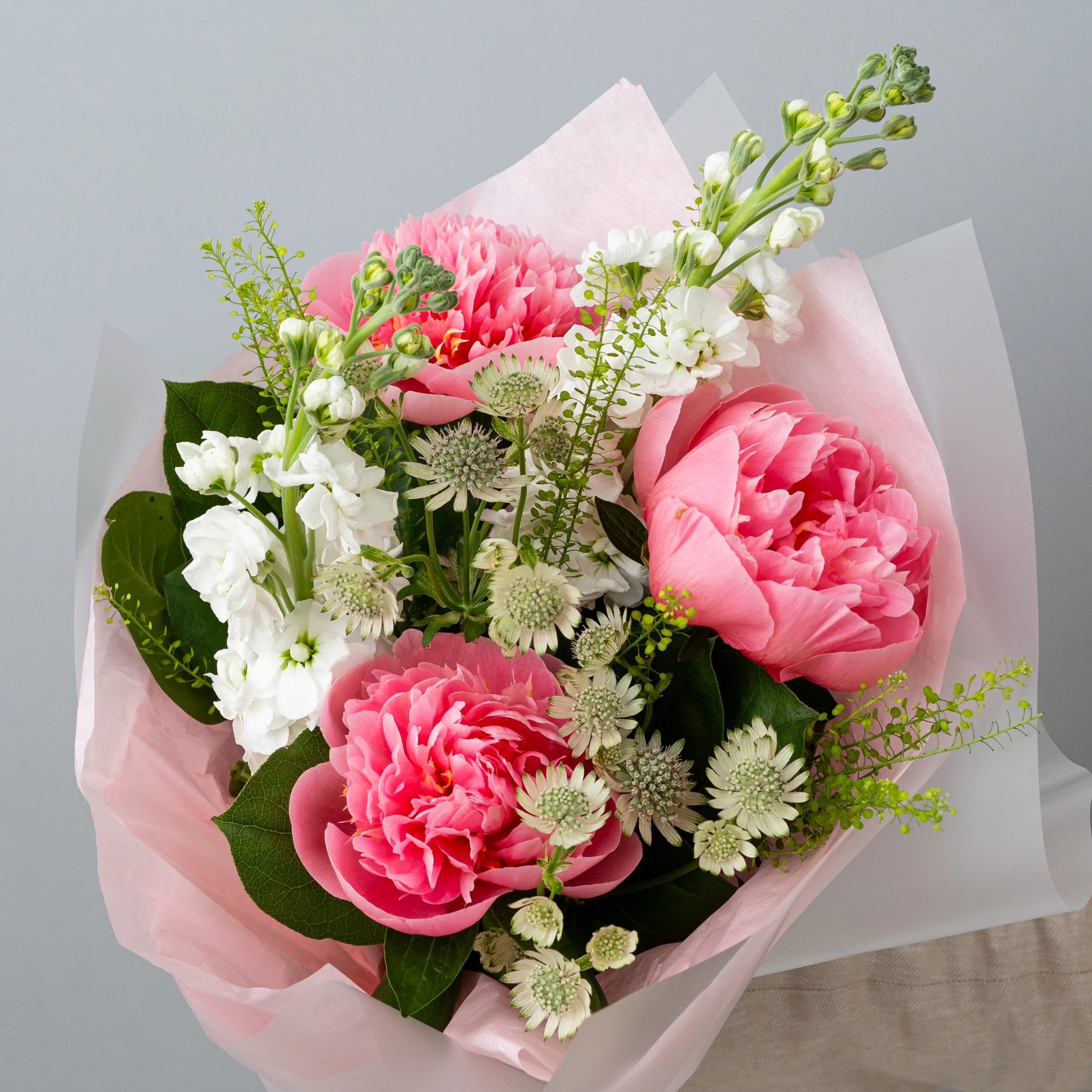 buchet-pink-whisper-bujori-roz-imod-1