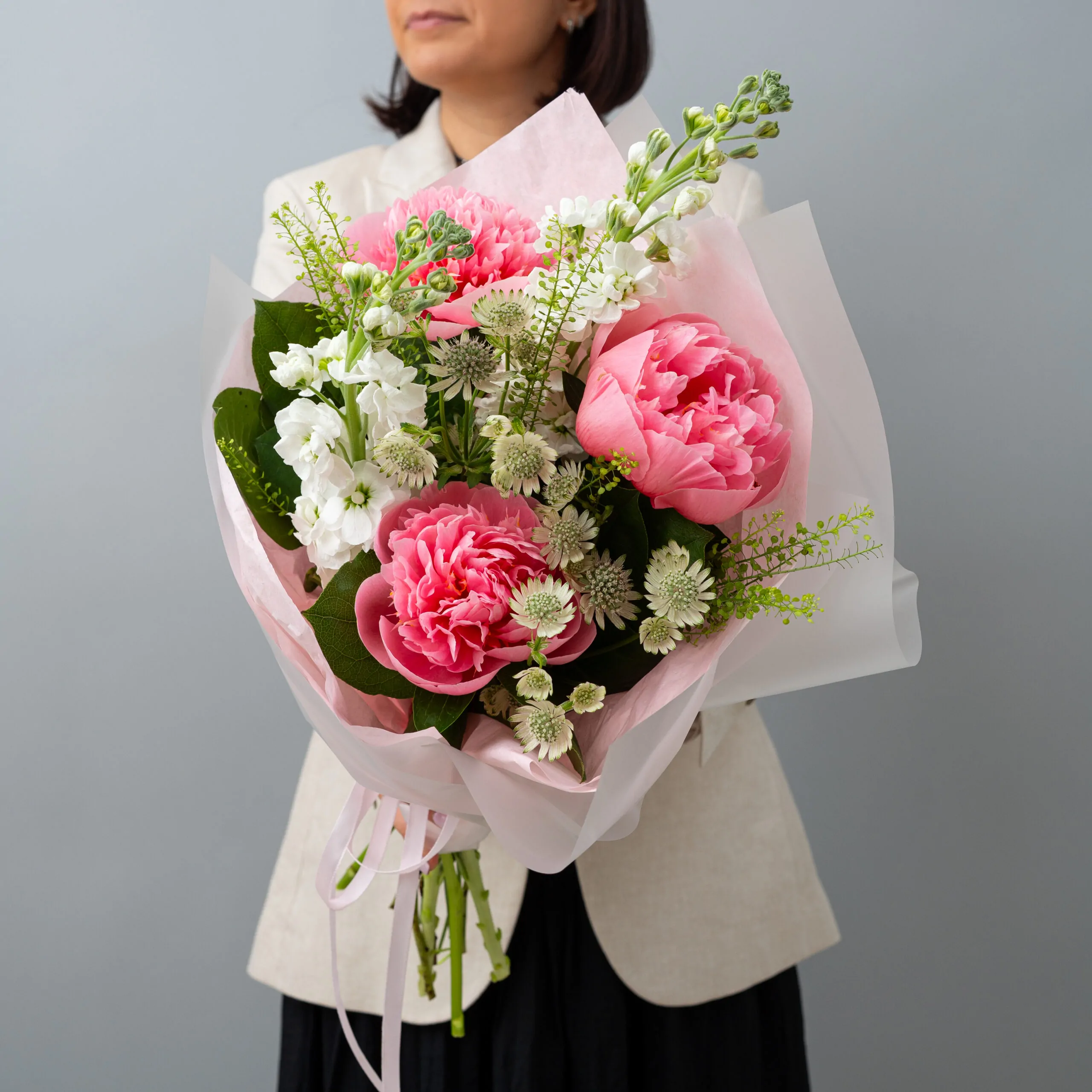buchet-pink-whisper-bujori-roz-imod